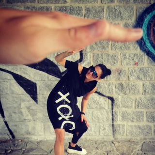 Focení nějakých novot🤣🤣Docela byla sranda 🤣 #czechclothing #ceskamoda #newcollection #proholky #czechfashion #streetwear...